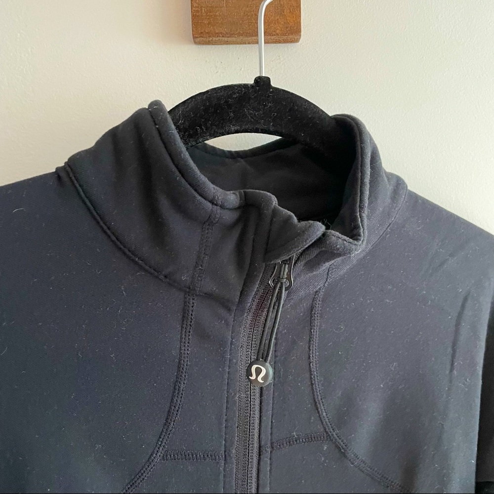 LULULEMON Runners Zip Up- Size 6